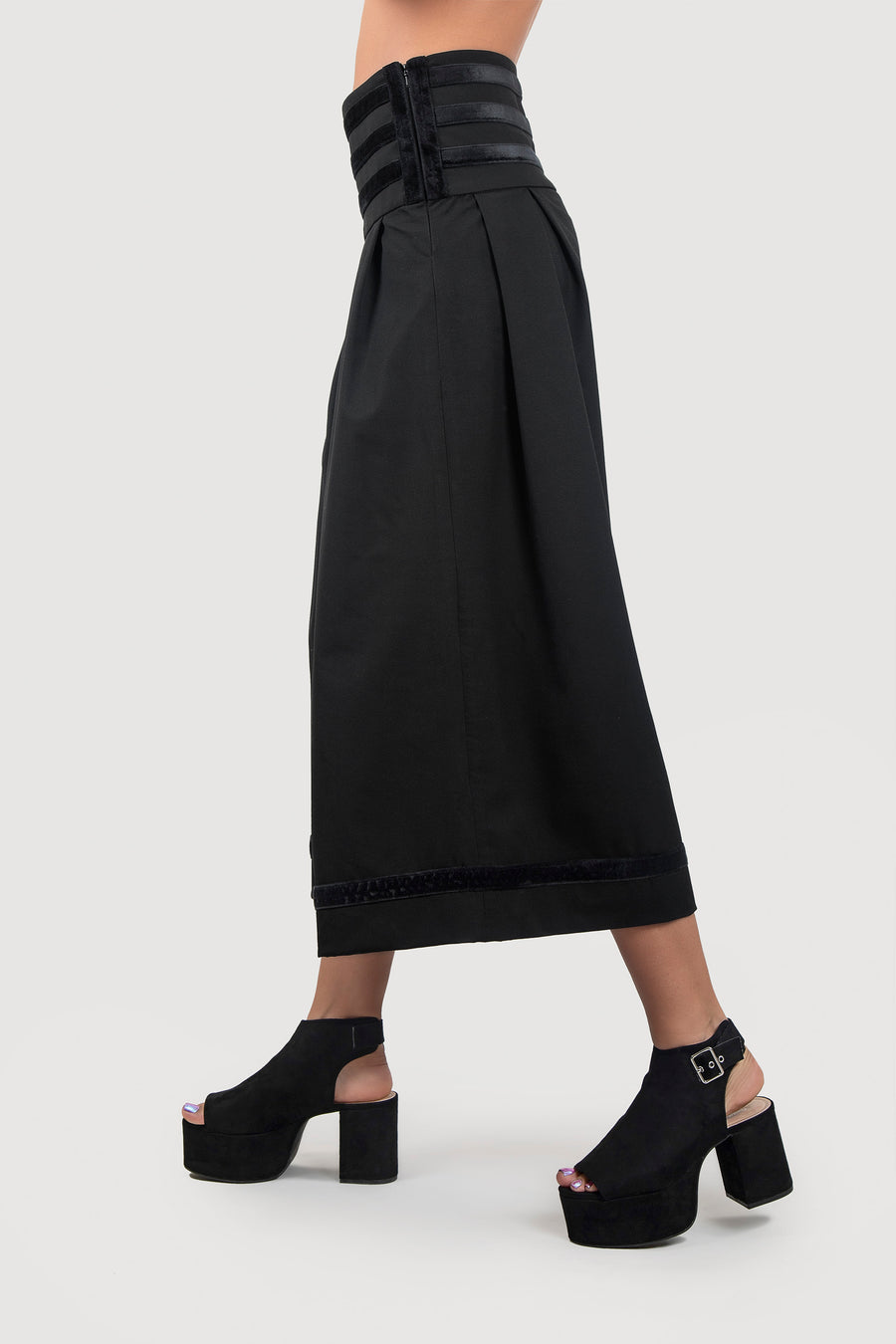 Wide Leg Cropped Pants with Velvet Waist
